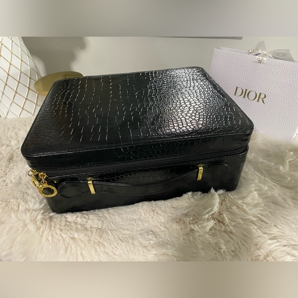 Estee Lauder Handbags - Estée Lauder - Black Pleather Makeup Case